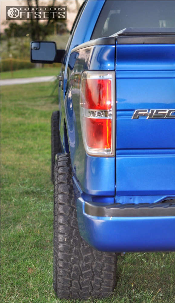 2014 Ford F150 with 18x9 1 Fuel 538 and 325/60R18 Toyo Tires Open