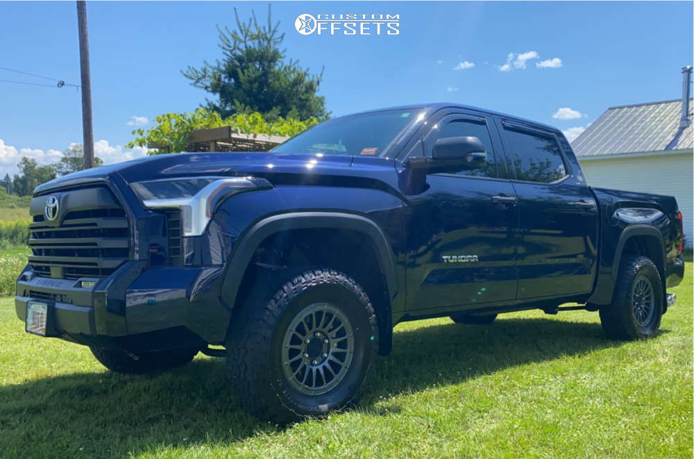 2023 Toyota Tundra with 17x7.5 25 Method Mr314 and 275/70R17