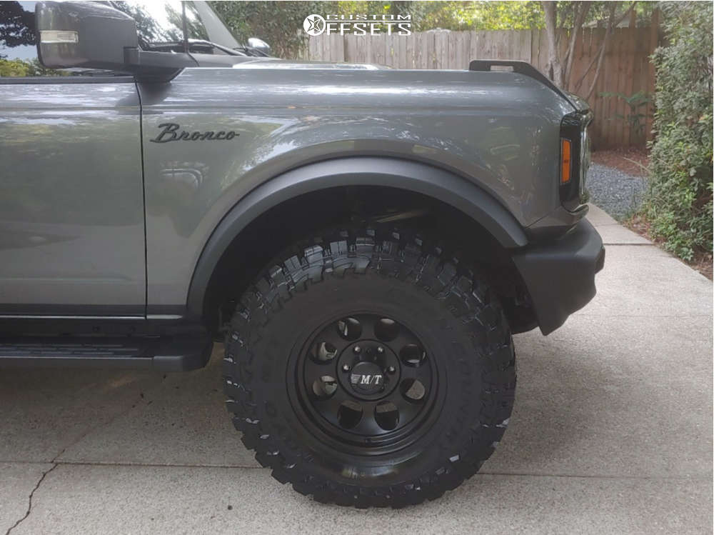 2022 Ford Bronco with 17x9 12 Mickey Thompson Classic Iii and 35/12