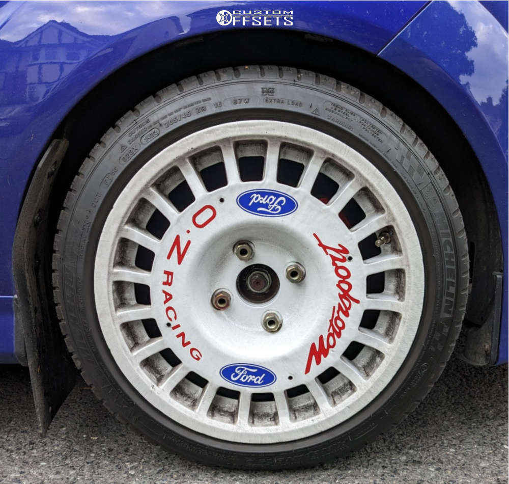 OZレーシング / FORD FIESTA ST 用 グラベルホイール 2015 Ford Fiesta ST with 17x7.5 OZ Racing Superturismo Lm and