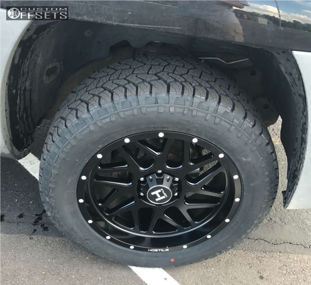 2002 Chevrolet Avalanche with 20x9 Hostile Sprocket and 275/55R20