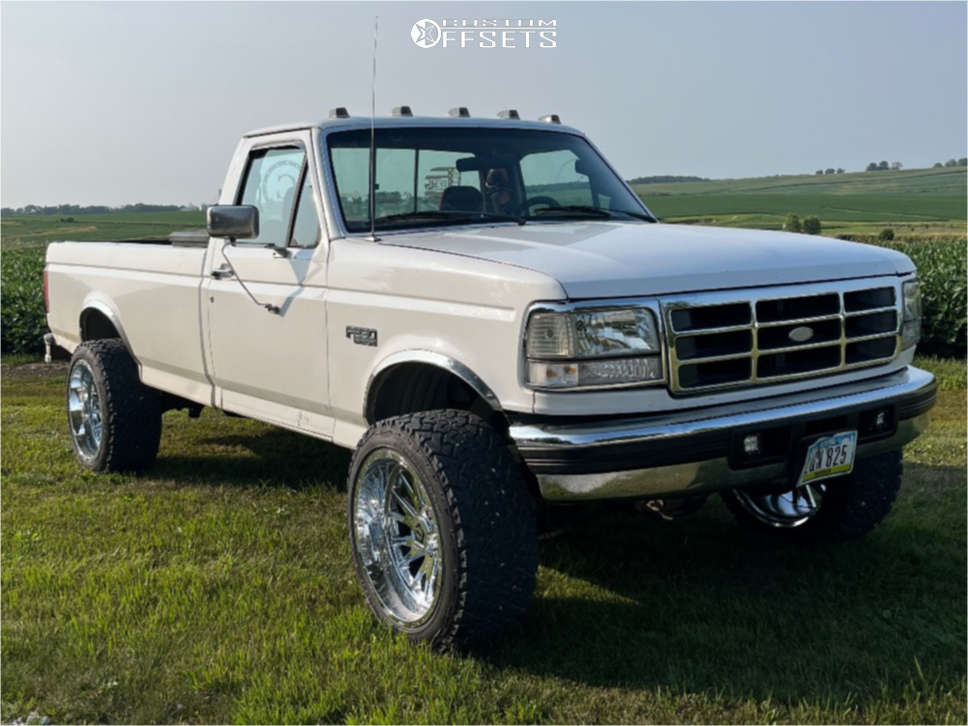 1994 Ford F-250 with 22x12 -44 TIS 547c and 33/12.5R22 Venom Power