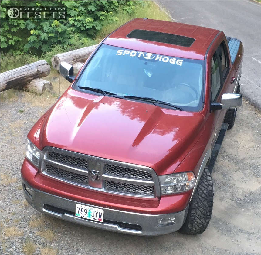 2009 Dodge Ram 1500 with 18x10 24 Moto Metal Mo962 and 295/70R18 Nitto