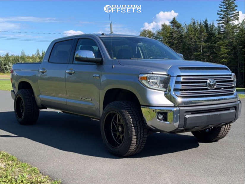 Tundra リバイズド 2018 Toyota Tundra with 20x12 -44 Gear Off-Road 761bm and 33/12.5