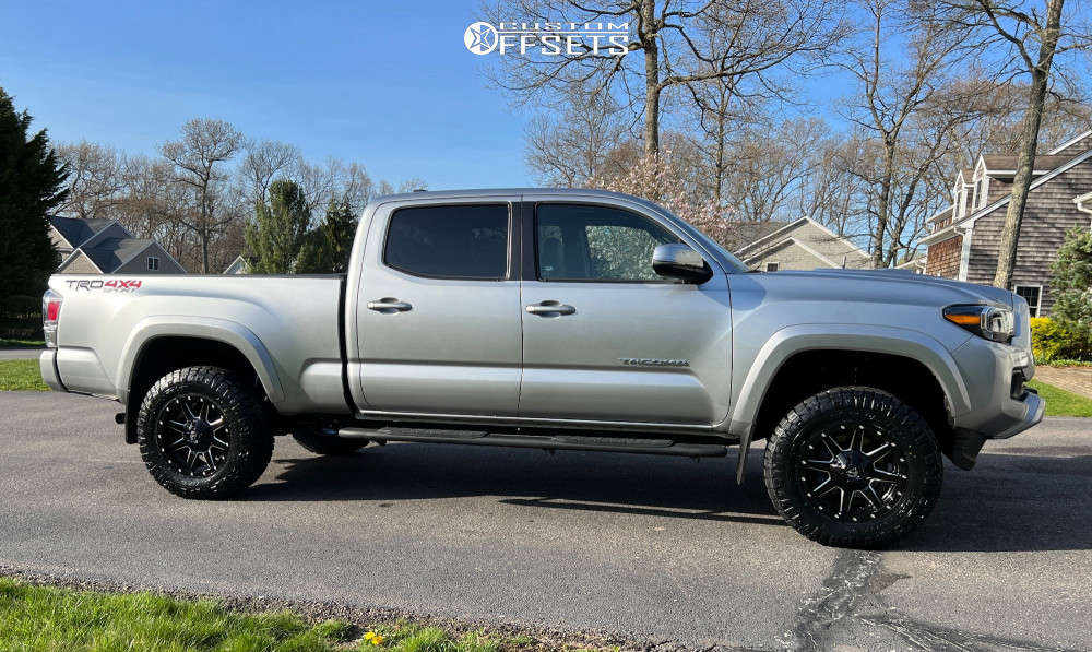 2022 Toyota Tacoma with 17x9 1 Fuel Maverick and 265/70R17 Nitto Ridge ...