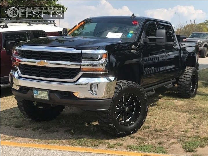 2017 Chevrolet Silverado 1500 with 20x10 -24 Moto Metal Mo962 and