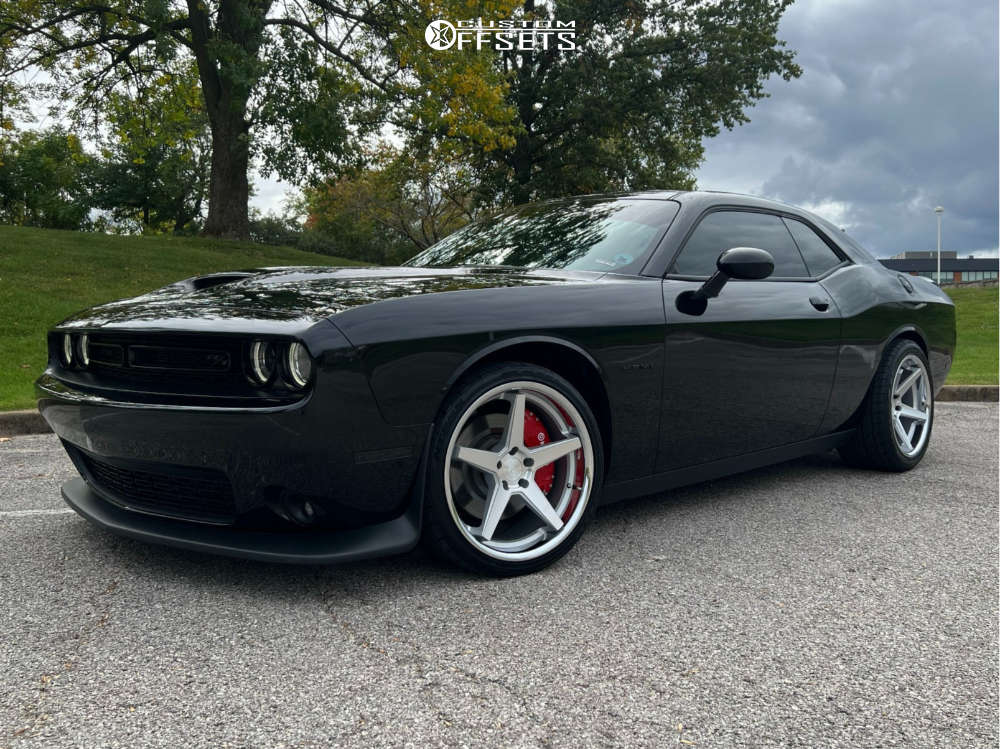 2022 Dodge Challenger with 20x10 13 Ferrada Fr3 and 275/30R20 Nitto ...