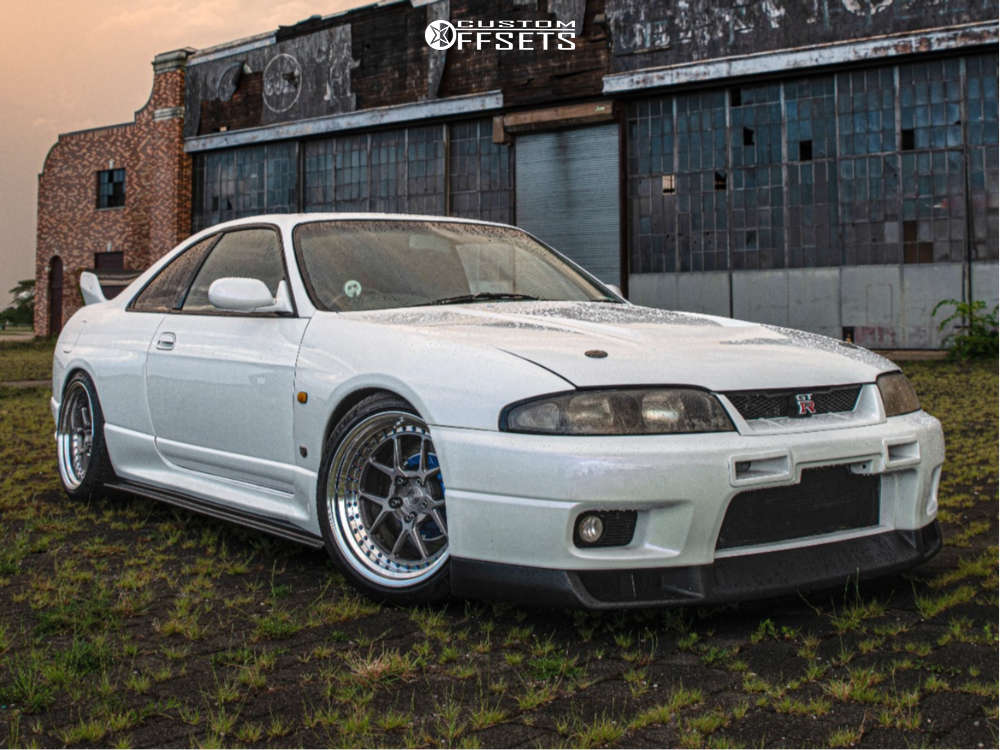 1995 Nissan Skyline with 18x10.5 5 BC Forged Le52 and 265
