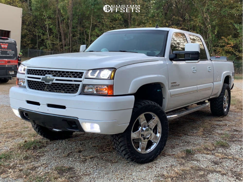 2006 Chevrolet Silverado 2500 HD with 20x8.5 12 4Play OE
