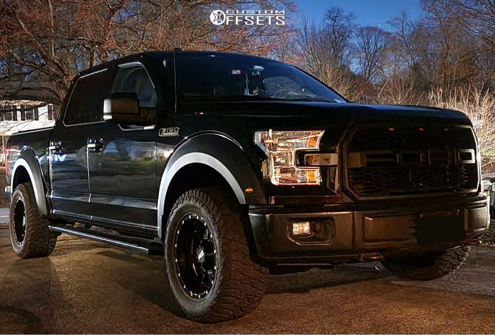 2016 Ford F-150 with 18x10 -24 Moto Metal Mo962 and 305/60R18 AMP ...