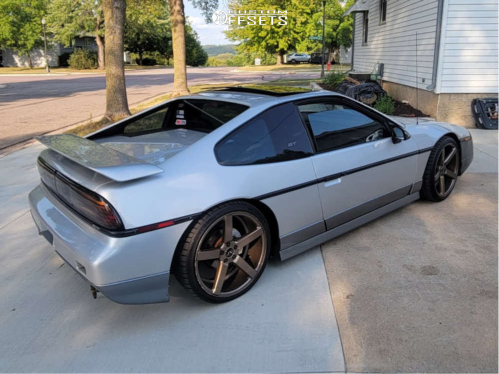 1987 Pontiac Fiero with 18x8 35 JNC JNC026 and 215/35R18 Michelin Pilot ...