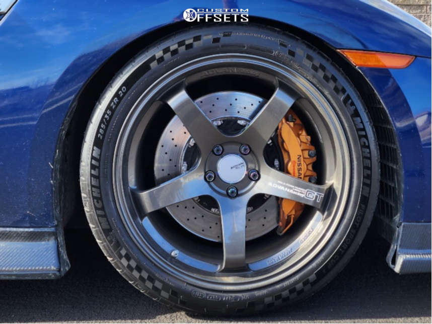 2017 Nissan GT-R with 20x10 35 Advan Gt and 285/35R20 Michelin