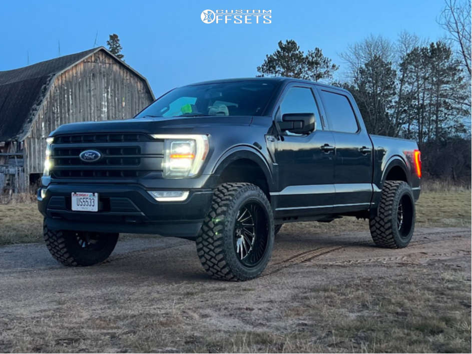 2021 Ford F-150 with 22x12 -51 ARKON OFF-ROAD Caesar and 35