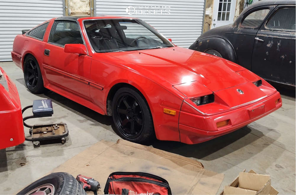 1986 Nissan 300ZX with 17x9 42 AVID1 Av6 and 235/40R17 Vercelli