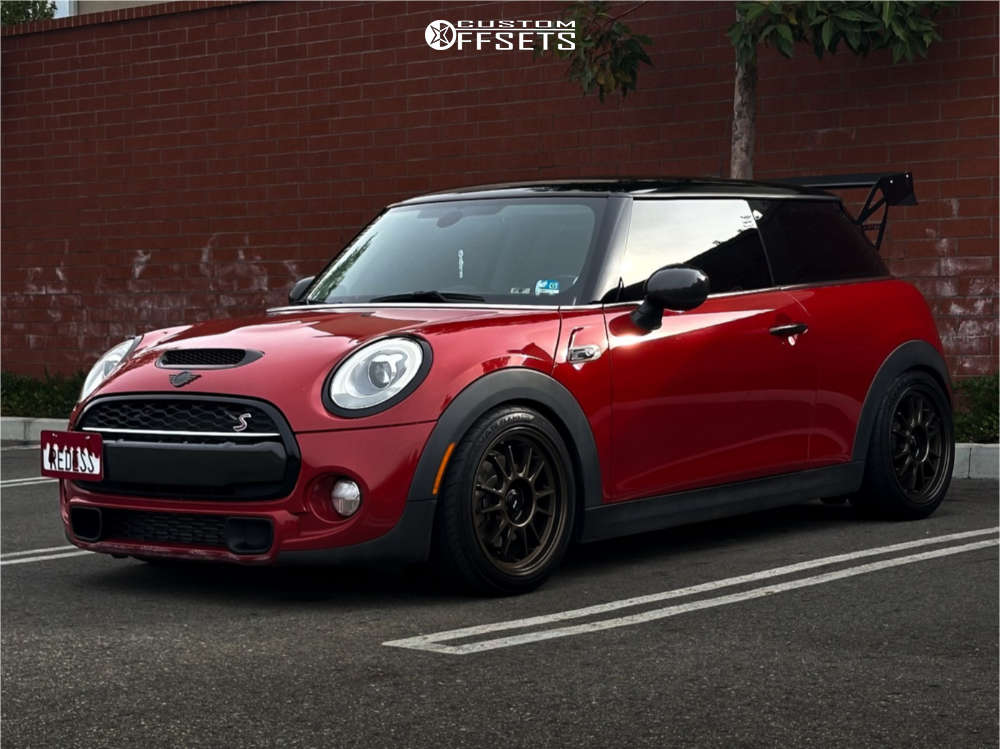 2018 Mini Cooper with 17x8 45 Konig Hypergram and 215/45R17