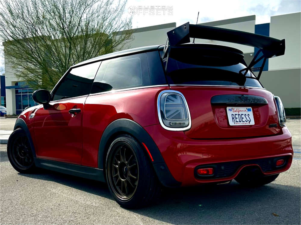 2018 Mini Cooper with 17x8 45 Konig Hypergram and 215/45R17