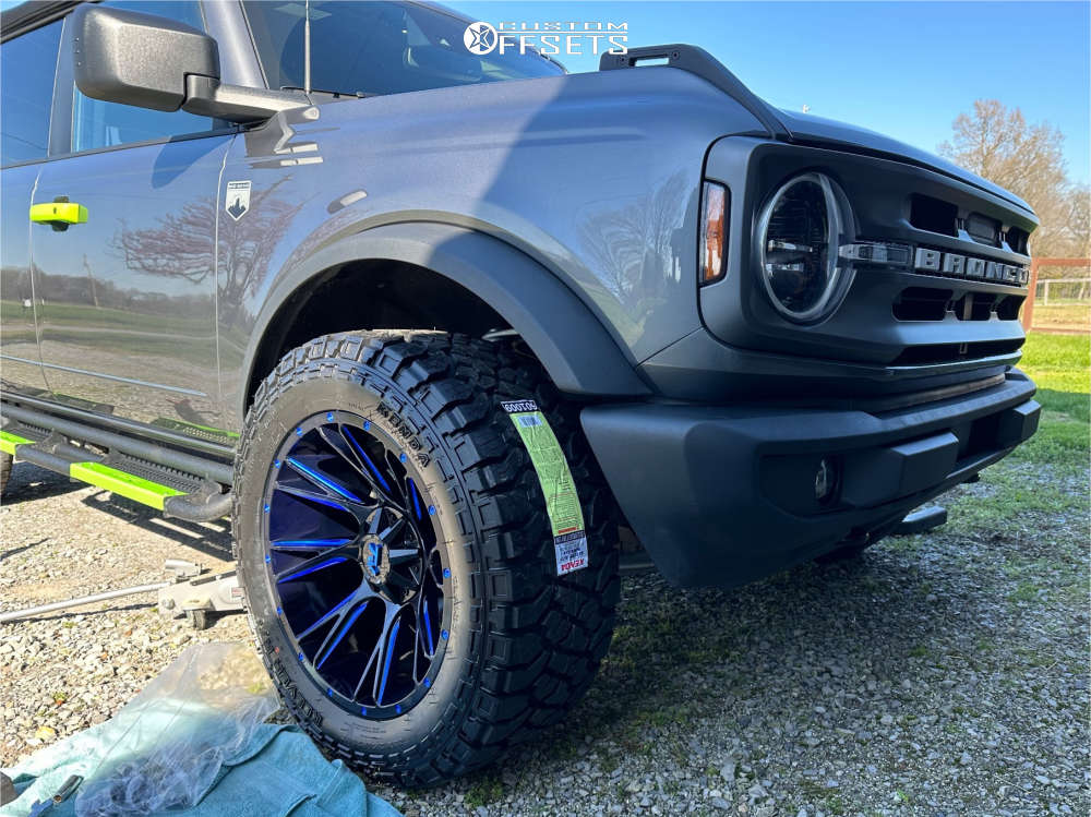 2023 Ford Bronco with 20x10 -12 TW Wheels T12 Blade and 33/12.5R20 ...
