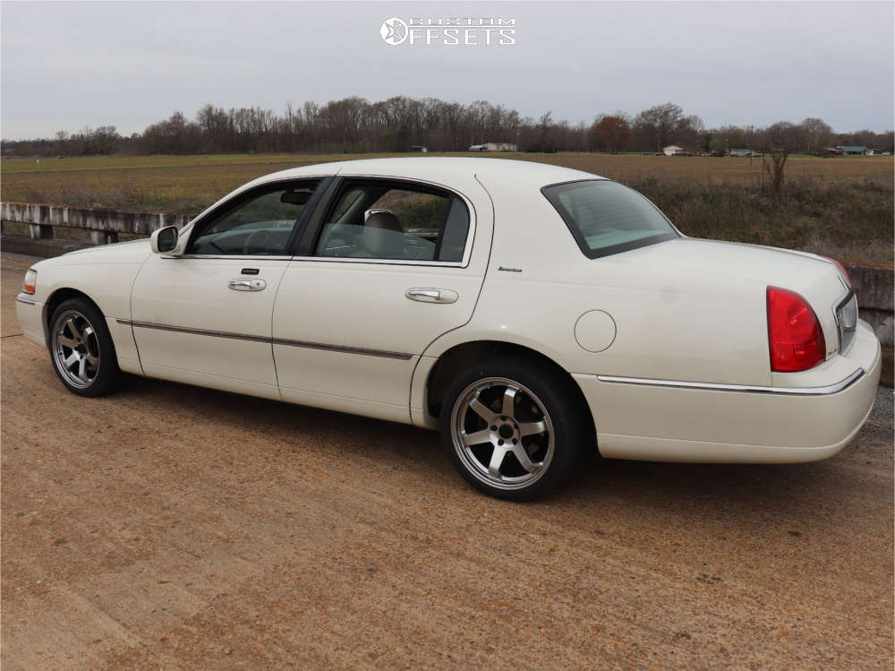 2003 Lincoln Town Car with 18x8.5 35 AVID1 Av6 and 235/40R18 Vercelli ...