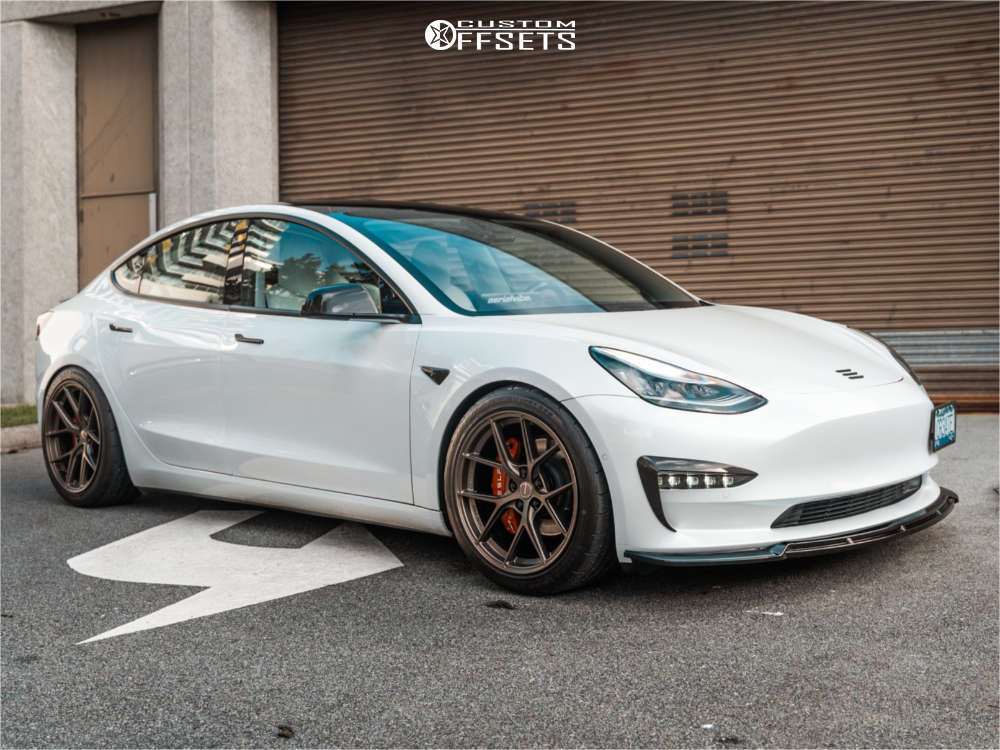 2951754-1-2020-3-tesla-