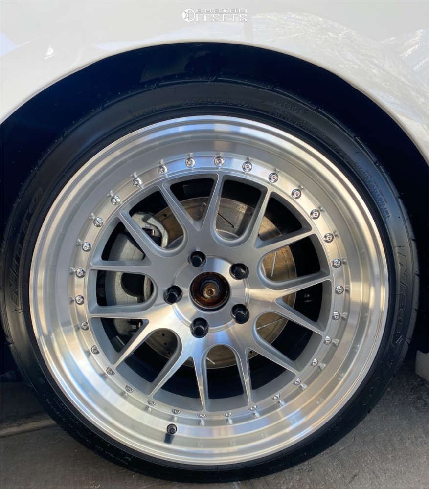 2014 Toyota Camry with 18x9.5 30 Aodhan Ds06 and 225/40R18