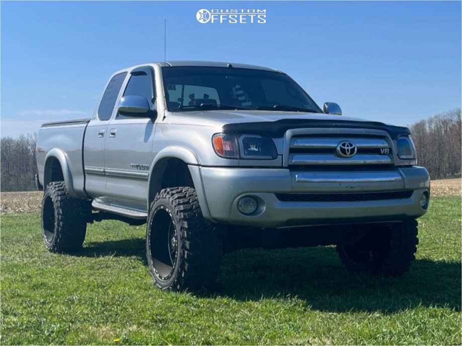 2006 Toyota Tundra with 20x12 -44 TIS 544MB and 33/12.5R20