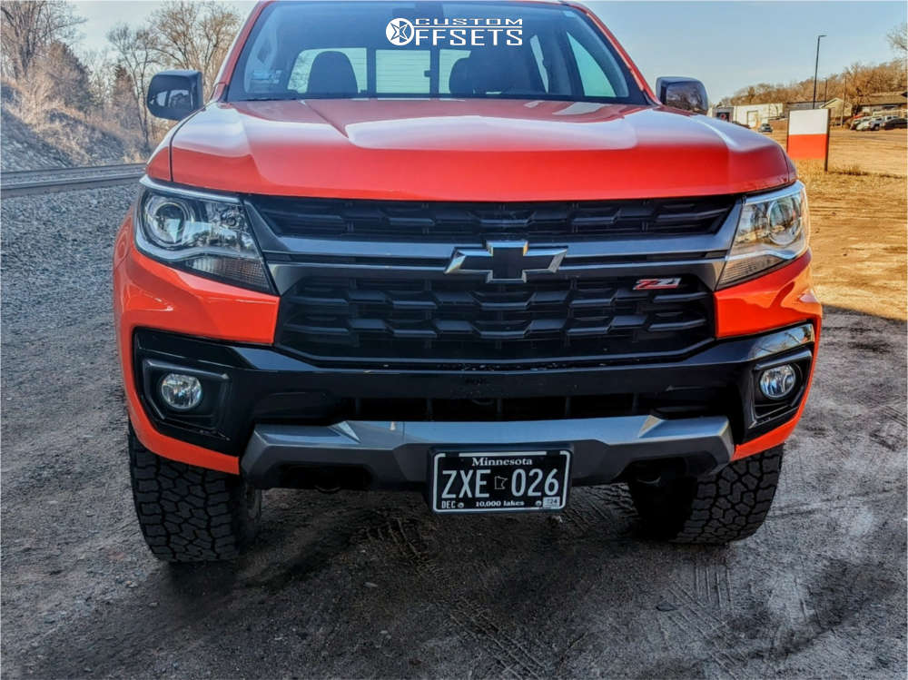 2021 Chevrolet Colorado with 17x9 18 Alloy Ion Style 141 and 285/70R17 ...