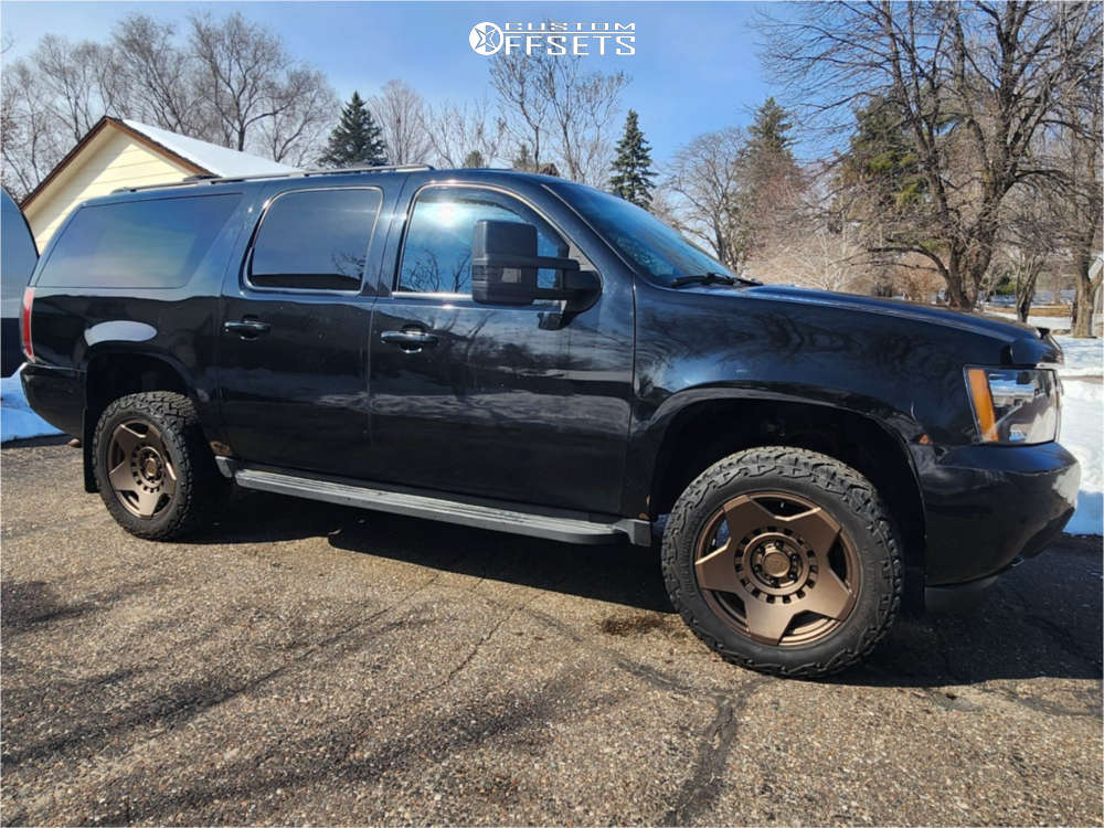 2965351-1-2011-suburban-1500-