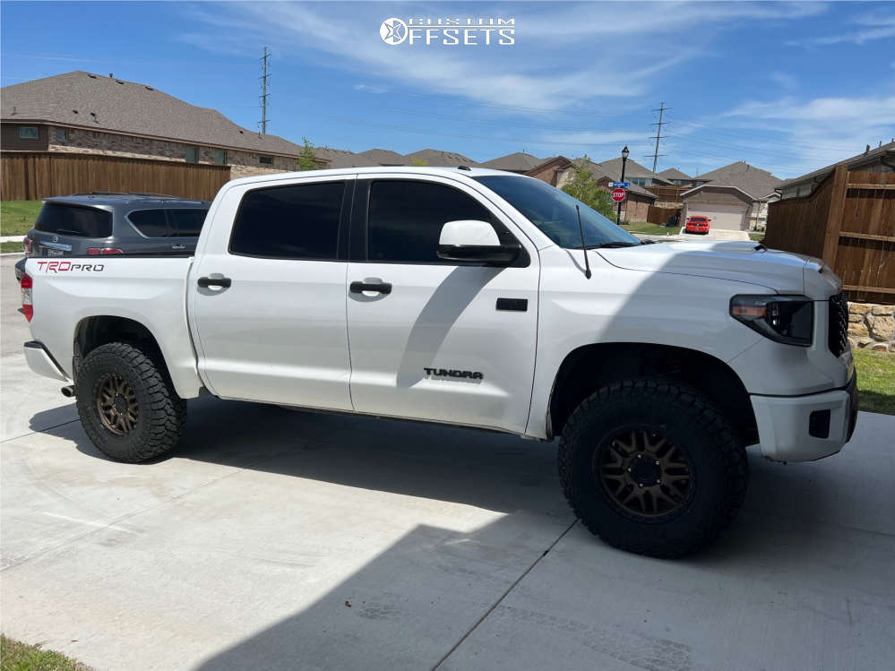 2019 Toyota Tundra with 18x9 18 Raceline Krank and 35/12.5R18 Kenda ...
