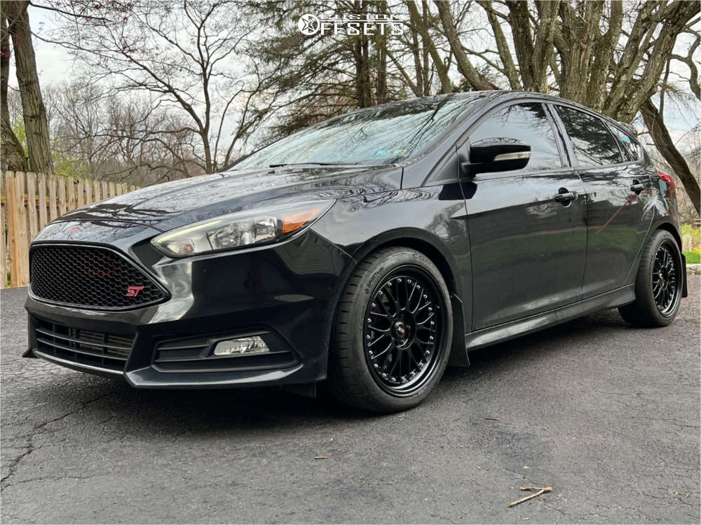 2970572-1-2016-focus-ford-st-