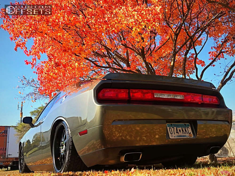 2009 Dodge Challenger with 20x8.5 20 TSW Tremblant and 275/40R20