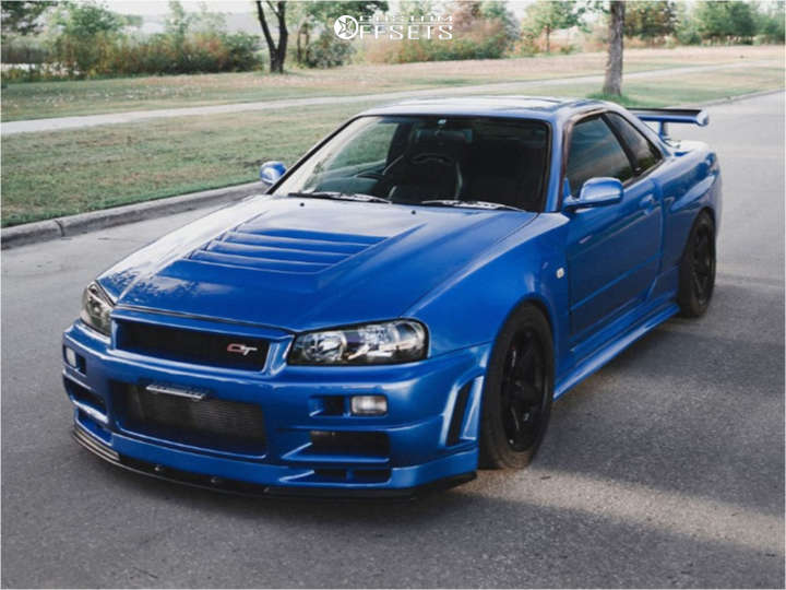 1998 Nissan Skyline with 18x9.5 0 Rays Engineering Nismo and 275