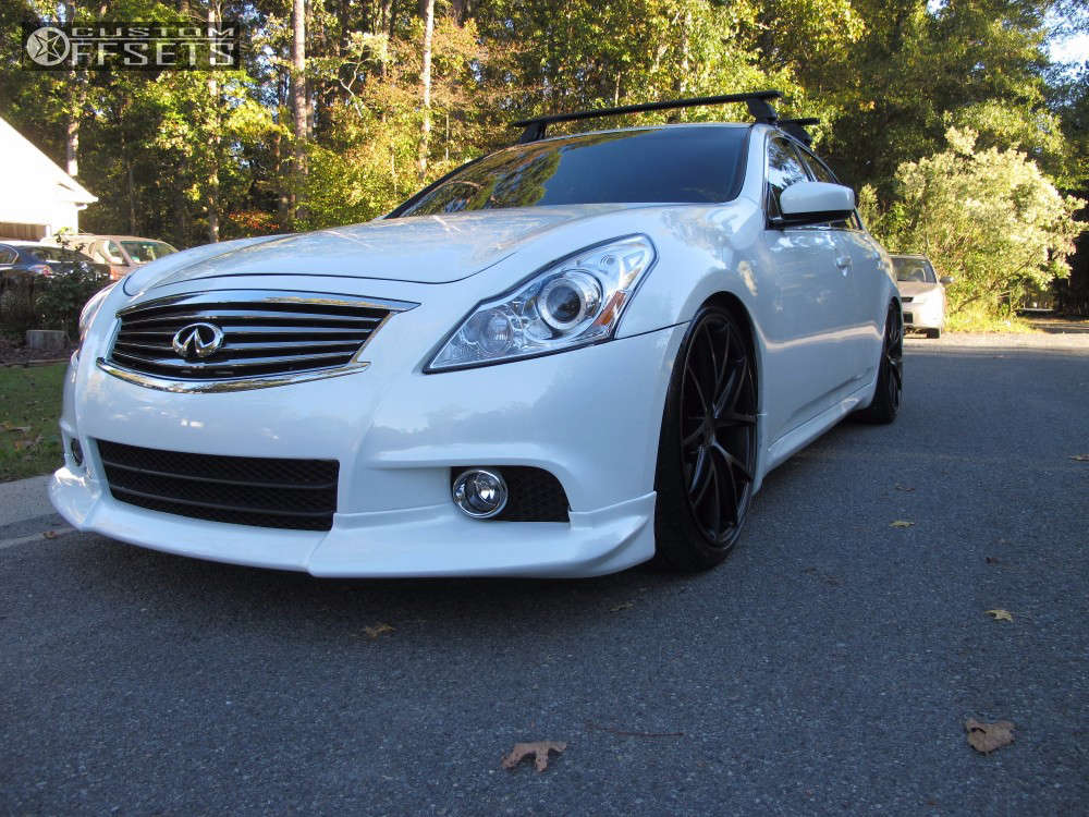 2011 INFINITI G37 with 20x9 35 Niche Misano and 255/35R20 Delinte