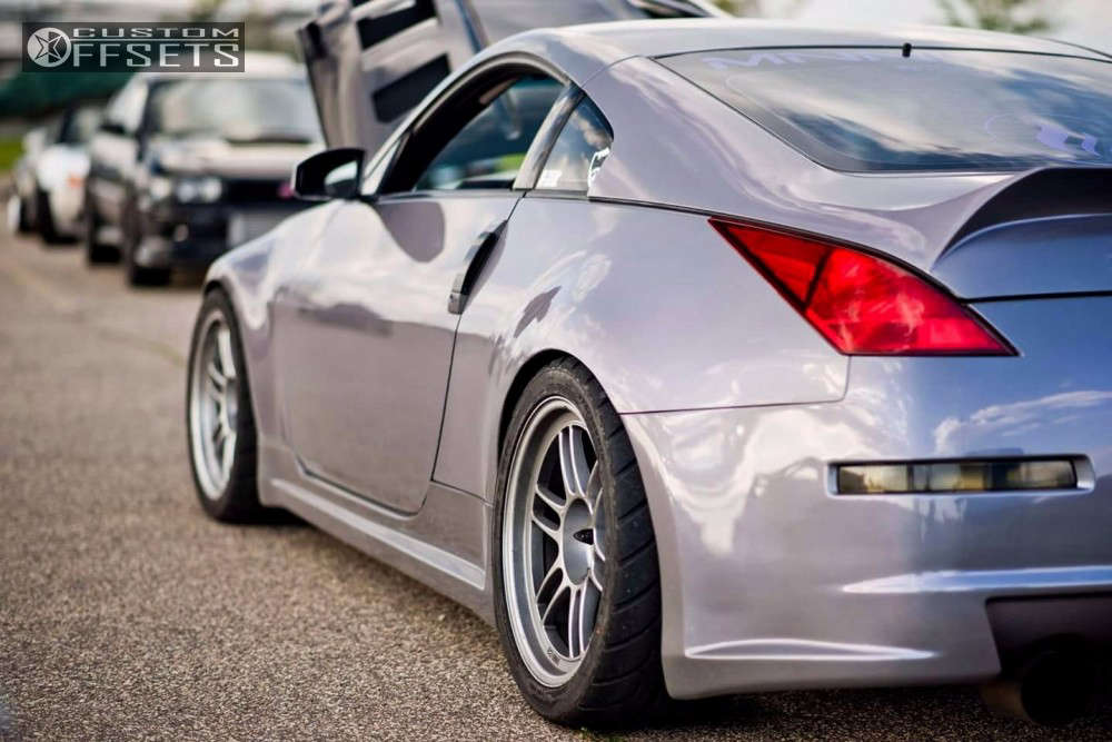 2003 Nissan 350Z with 18x9.5 15 Enkei RPF1 and 275/35R18 Federal 595