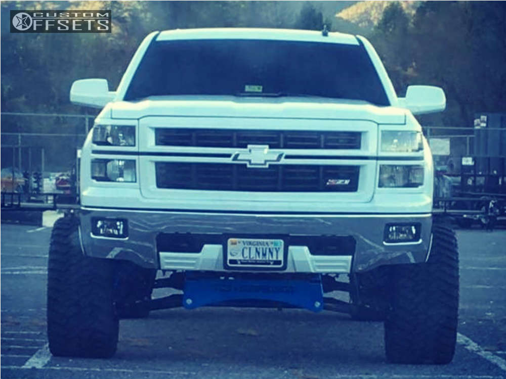 2014 Chevrolet Silverado 1500 with 22x14 76 Hostile Sprocket and 355
