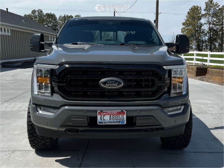 2021 Ford F-150 with 20x10 -19 TIS 560b and 33/12.5R20 Kenda Klever R/t ...