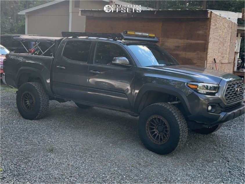 2023 Toyota Tacoma with 17x8.5 -25 RRW Rr7-h and 285/70R17 Falken ...