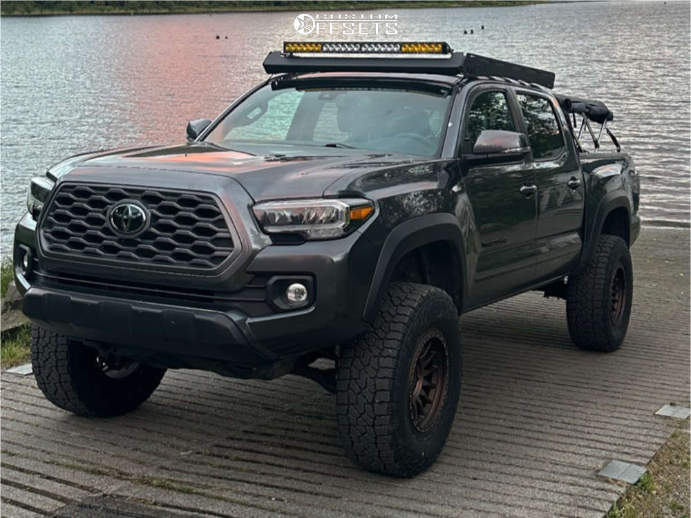 2023 Toyota Tacoma with 17x8.5 -25 RRW Rr7-h and 285/70R17 Falken ...