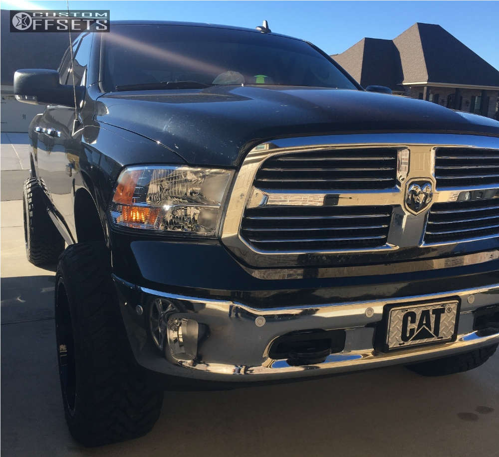 2016 Ram 1500 with 22x12 -44 Ballistic Rage and 35/12.5R22 Toyo Tires ...
