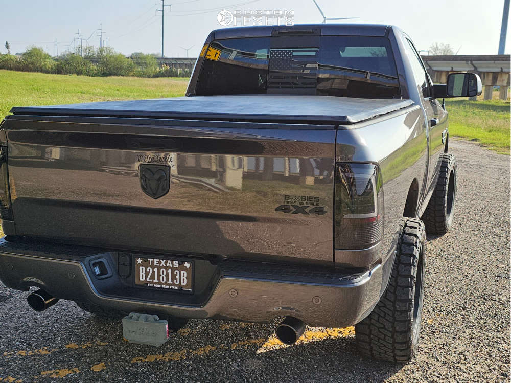 2022 Ram 1500 Classic with 20x10 -25 Vision Razor and 33/12.5R20 Mickey ...