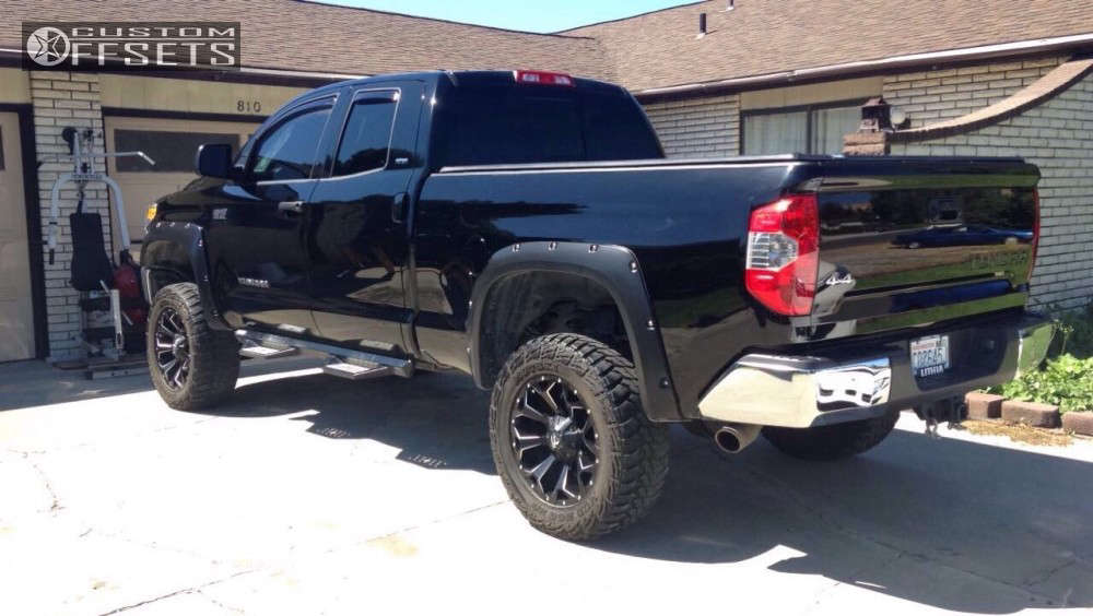 2014 Toyota Tundra with 20x9 1 Fuel Assault and 35/12.5R20 Kanati Mud