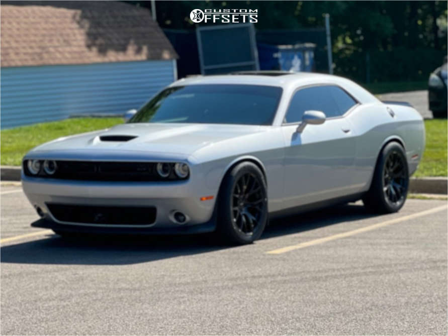 2023 Dodge Challenger with 20x9 20 Voxx Replicas Hellcat and 275