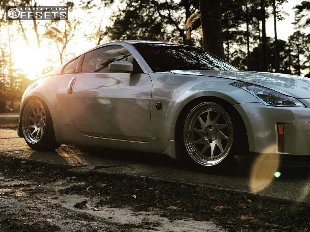 2007 Nissan 350Z with 19x9.5 11 Zedd Slt and 225/20R19 Dunlop