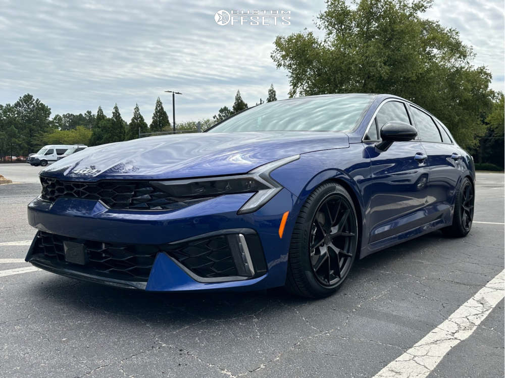 2025 Kia K5 with 18x8.5 35 Aodhan Aff7 and 235/45R18 Pirelli PZERO and