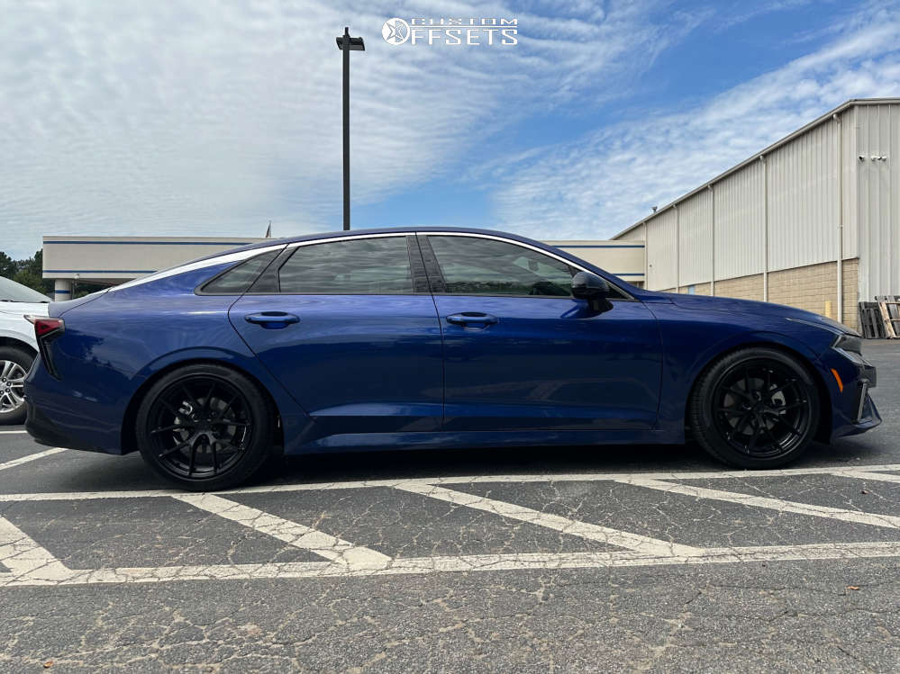 2025 Kia K5 with 18x8.5 35 Aodhan Aff7 and 235/45R18 Pirelli PZERO and