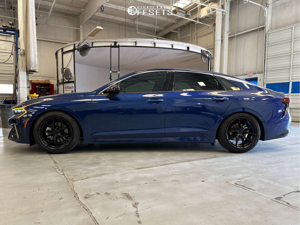 2025 Kia K5 with 18x8.5 35 Aodhan Aff7 and 235/45R18 Pirelli PZERO and