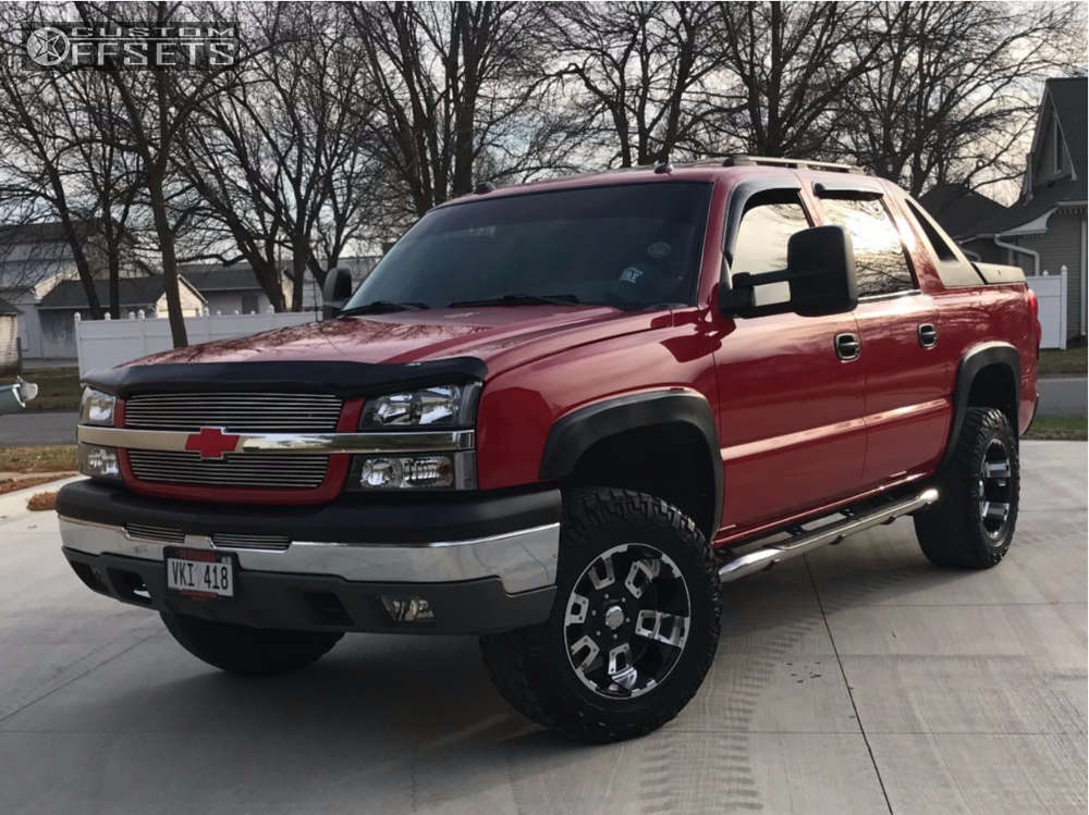 2004 Chevrolet Avalanche with 18x10 -24 Diamo 17 Karat and 285