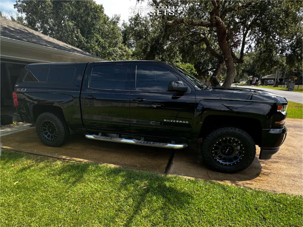 2018 Chevrolet Silverado 1500 with 18x9 -12 Method Mr305 and 285/65R18 ...
