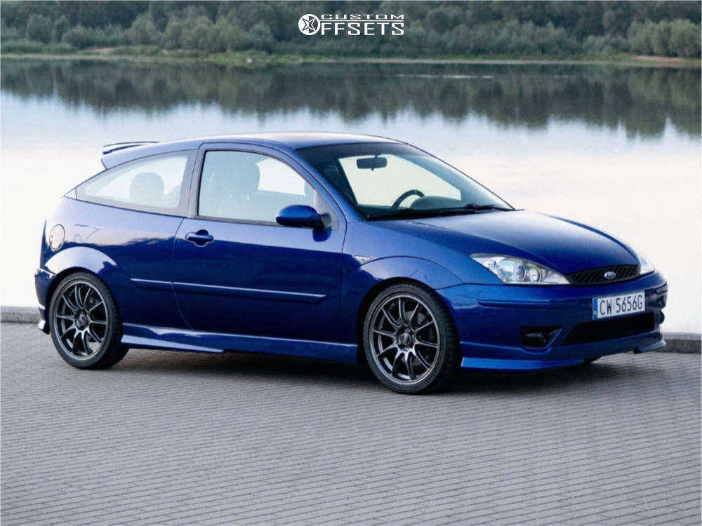  focus 2セット　ビンテージ 2002 Ford Focus with 18x7 42 OZ Racing Hyper Gt Hlt and 215/40R18