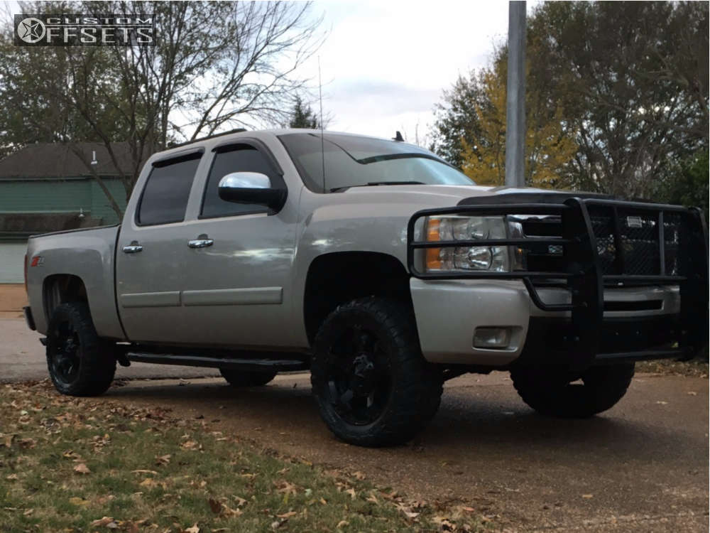2008 Chevrolet Silverado 1500 with 20x9 0 XD Rockstar Ii and