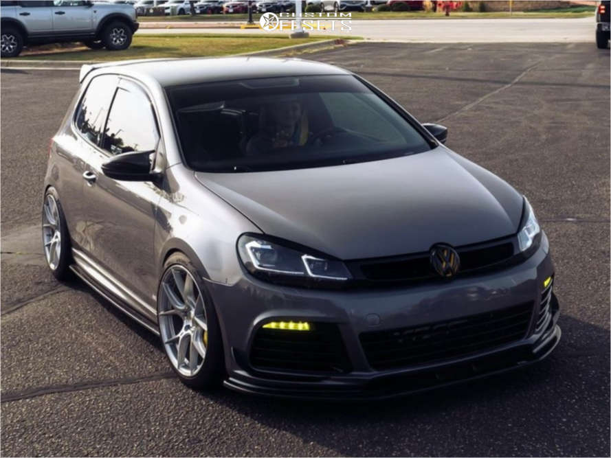 2012 Volkswagen Golf with 18x8.5 35 Aodhan Ah11 and 225/40R18